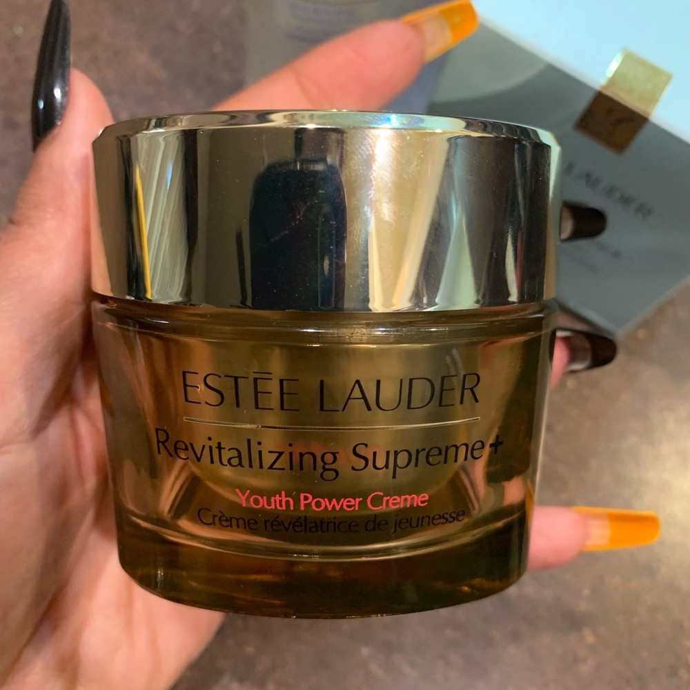 Estee Lauder Revitalizing Supreme Youth Power Creme